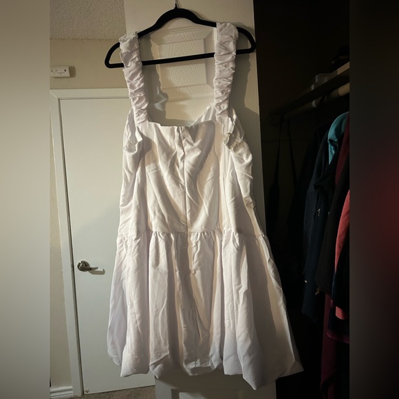 Fit and flare white corset dress size 4x - Picture 5 of 5